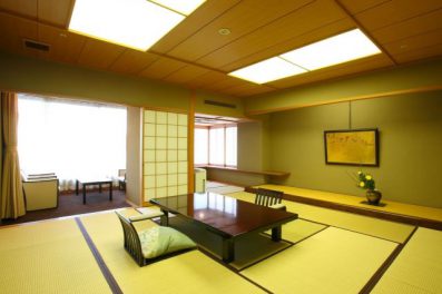 【数寄屋造り客室】<br>　西館・貴賓室<br><br>